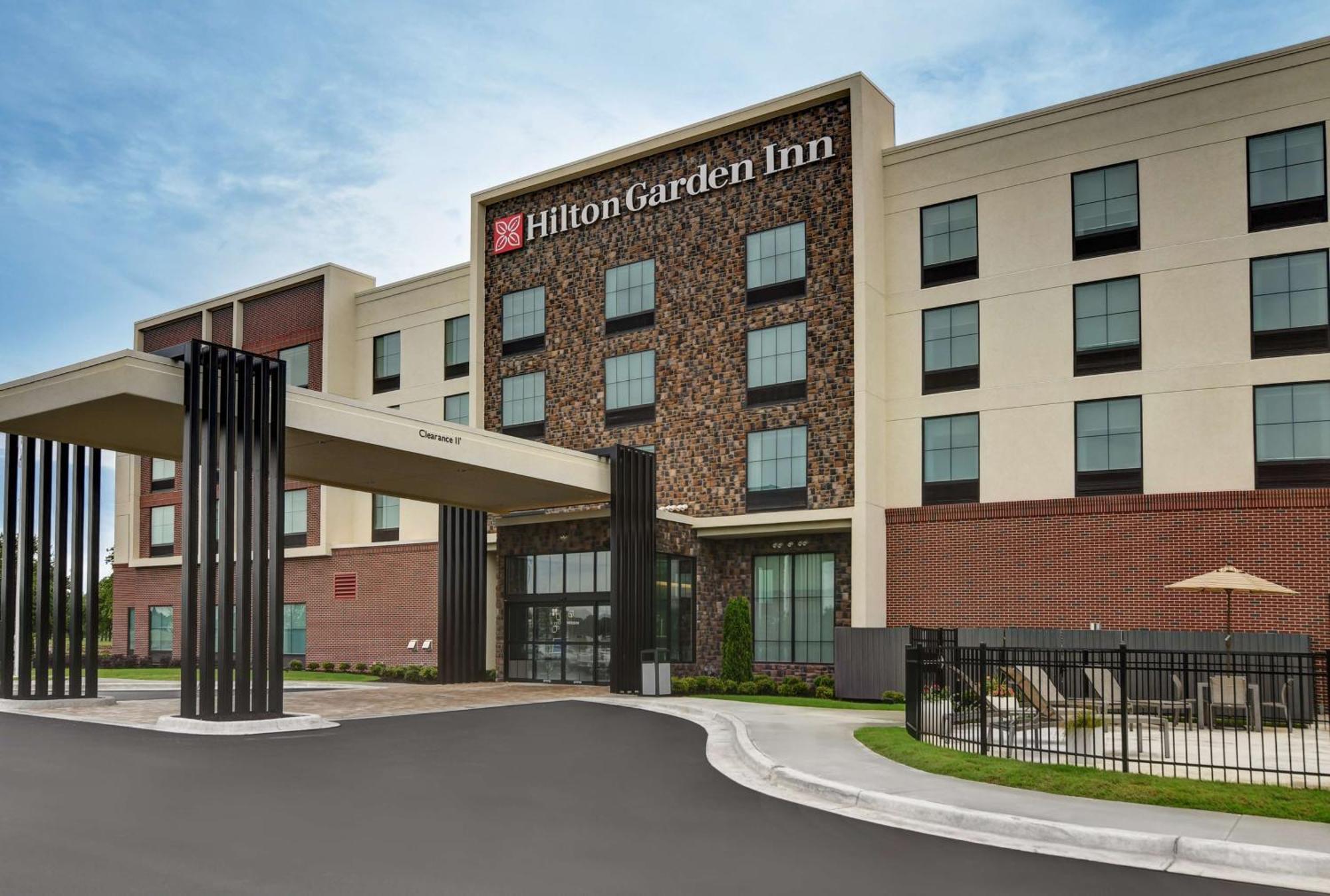 Hilton Garden Inn Madison Huntsville Airport Exterior photo