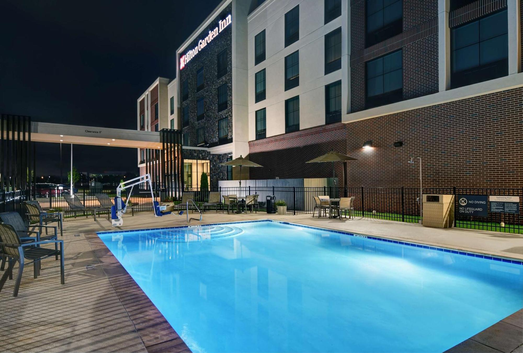 Hilton Garden Inn Madison Huntsville Airport Exterior photo