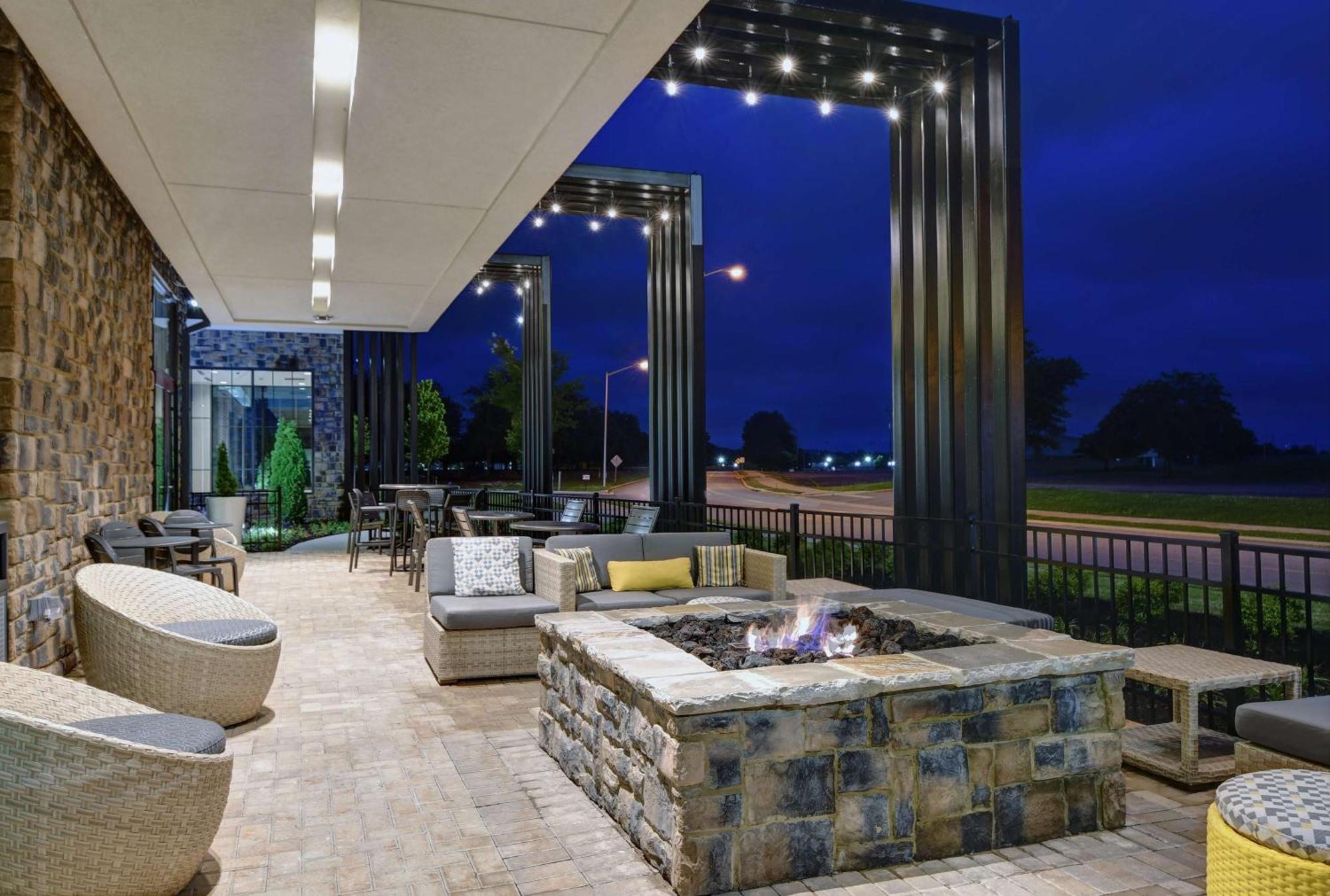 Hilton Garden Inn Madison Huntsville Airport Exterior photo