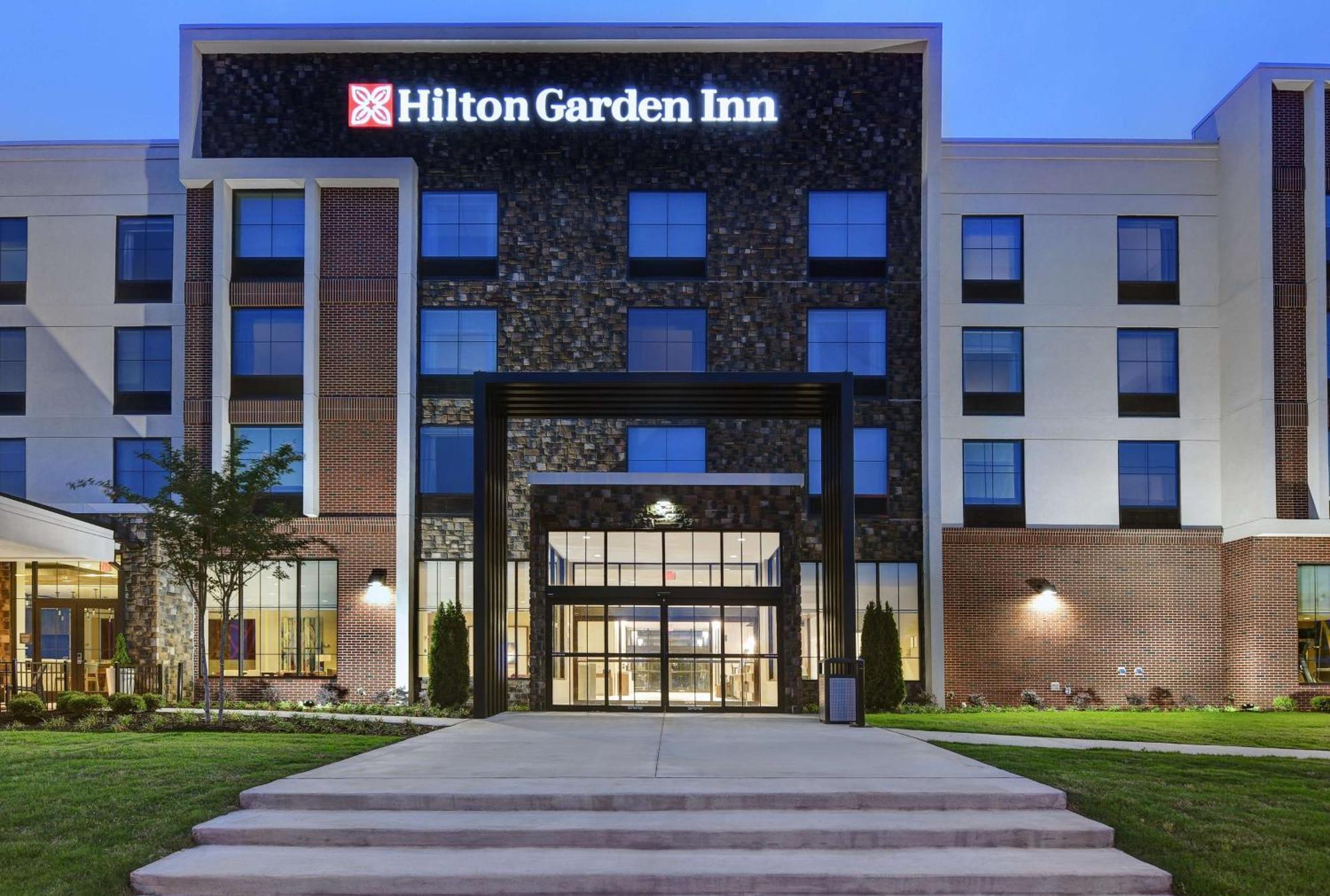 Hilton Garden Inn Madison Huntsville Airport Exterior photo