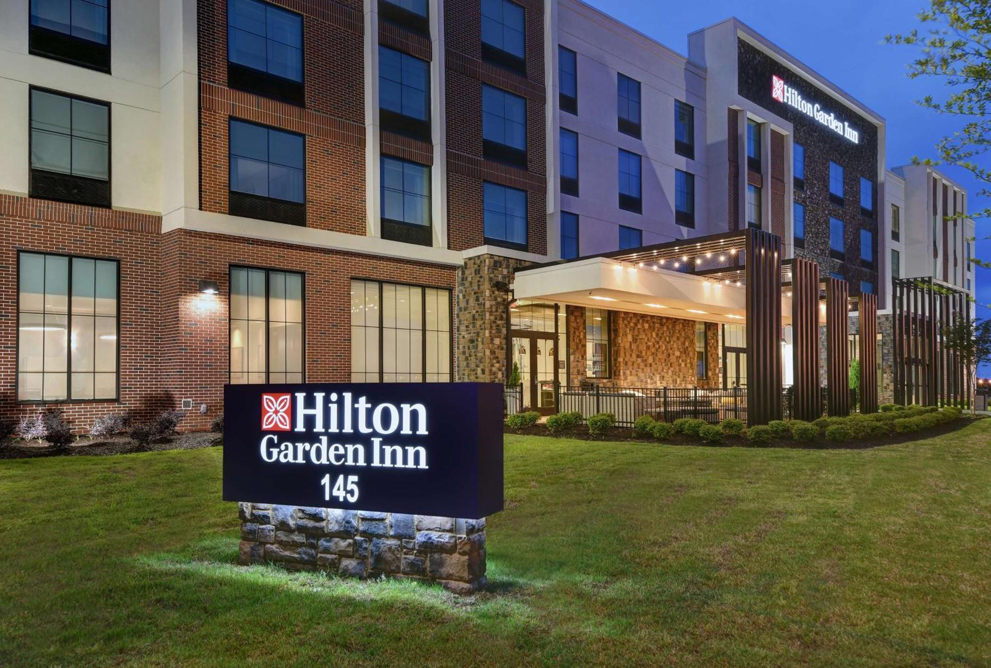 Hilton Garden Inn Madison Huntsville Airport Exterior photo